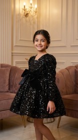 "نجمـة الليل" (Night Star)